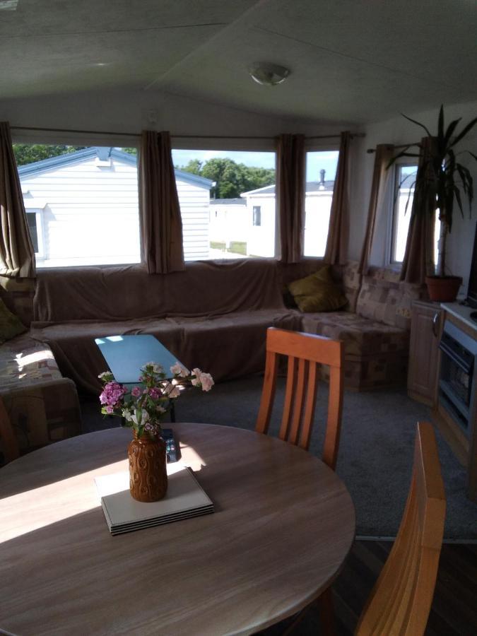 Private Caravan Situated At Parkdean Holiday Resort St Margaret'S At Cliffe Number 18 מראה חיצוני תמונה