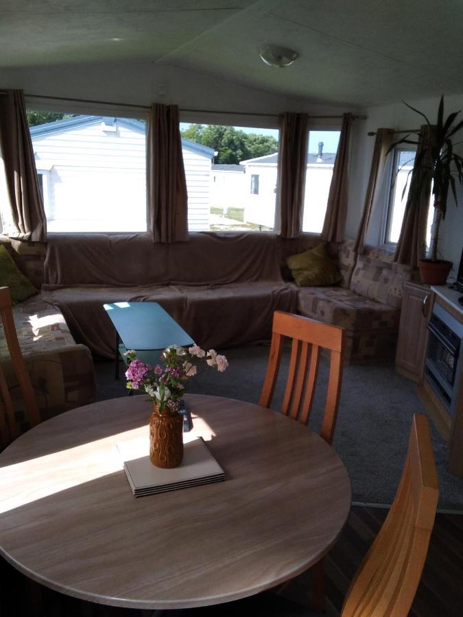 Private Caravan Situated At Parkdean Holiday Resort St Margaret'S At Cliffe Number 18 מראה חיצוני תמונה